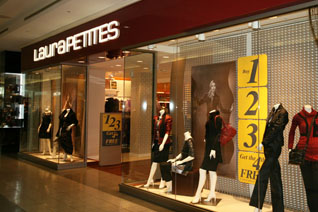 Laura Petites, St. Laurent Shopping Centre